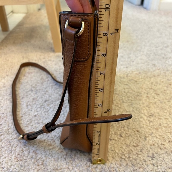 Michael Kors Brown Shoulder Bag with Elegant Design - Picture 11 of 11